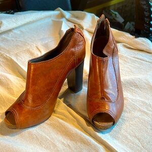 Apepazza vintage genuine leather distressed open toe booties